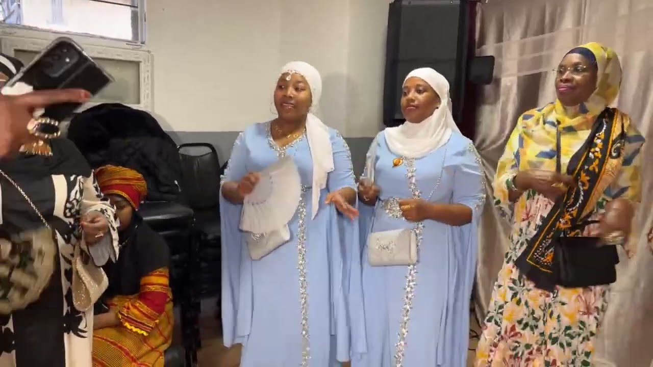 MINI OUKOUMBI  YOUSSRA MOHAMED & NASSUF MDJALELO  MOIDJA PARIS