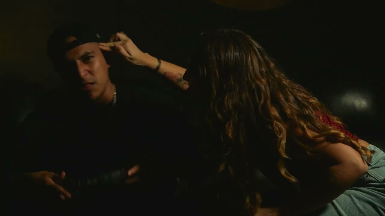 Solitario Mondragon - Un Desamor, De Amor Propio (Video oficial)