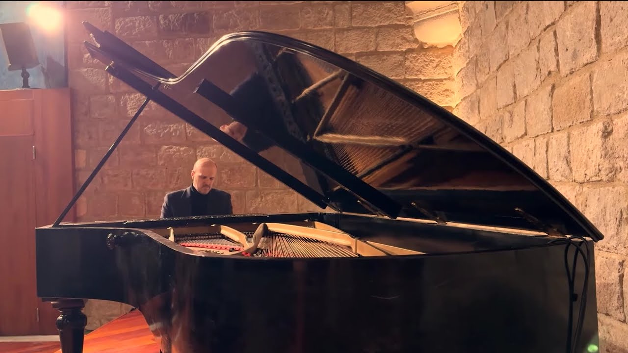 Granados: Intermezzo, from the opera Goyescas. Alex Alguacil, Pleyel piano.