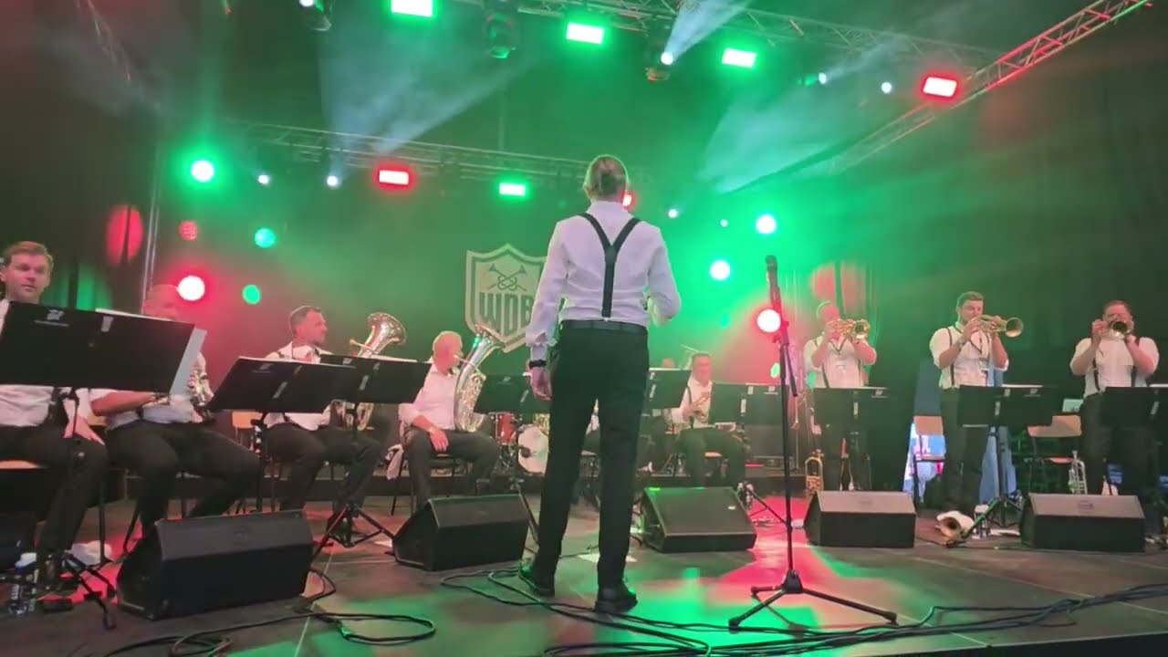 J&ouml;rg Bollin & Das M&auml;hrische Feuer - Spritzregen-Polka (Offizielles Video)
