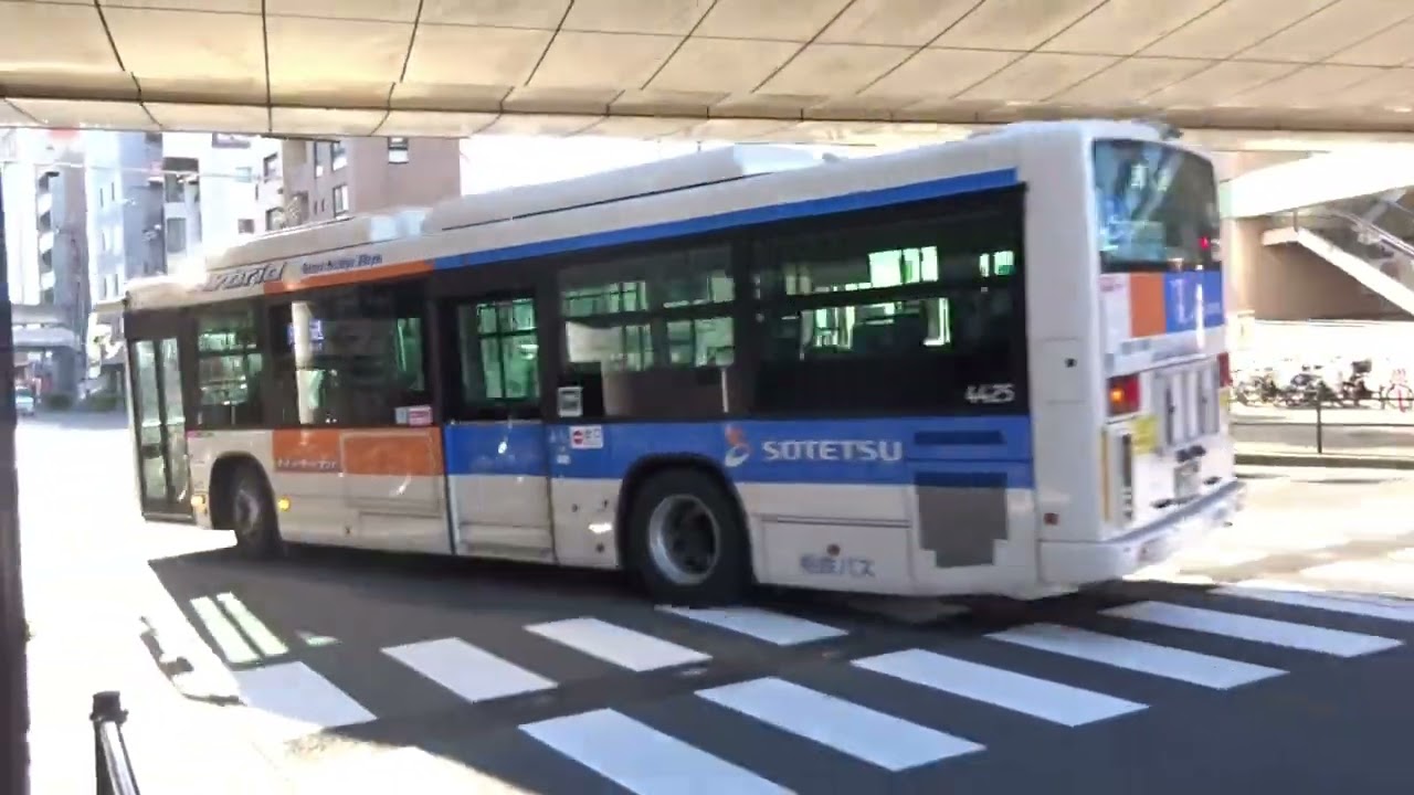 ＜相鉄バス＞4425（日野2SG-HL2ANBP 旭） 二俣川駅北口　2025/11/24撮影／Sotetsu Bus 4425(Hino 2SG-HL2ANBP)