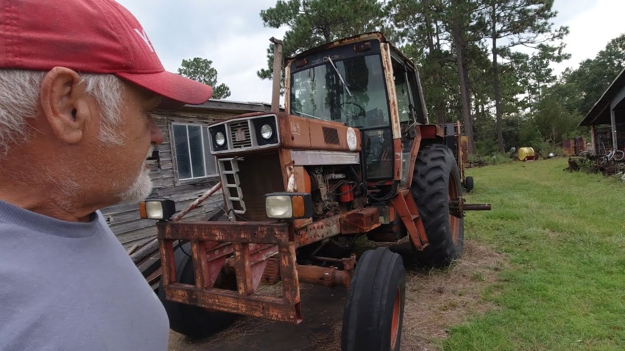 Will it START!? Found A 45 YR old INTERNATIONAL 1486 TRACTOR