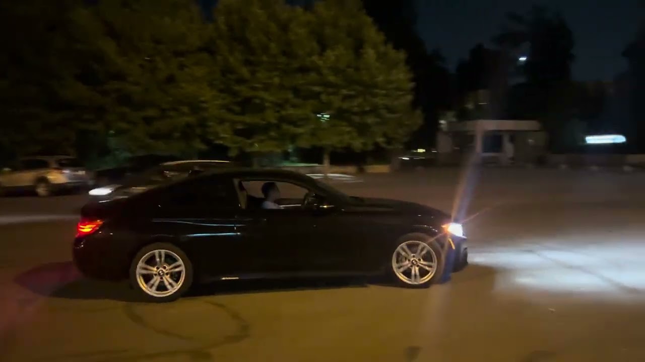 BMW 428i Xdrive donuts