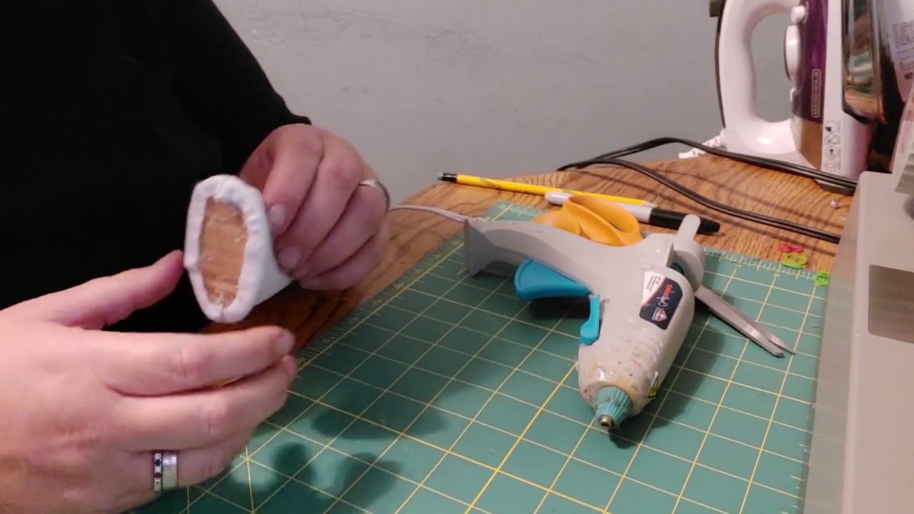 How to make felt gnome boot