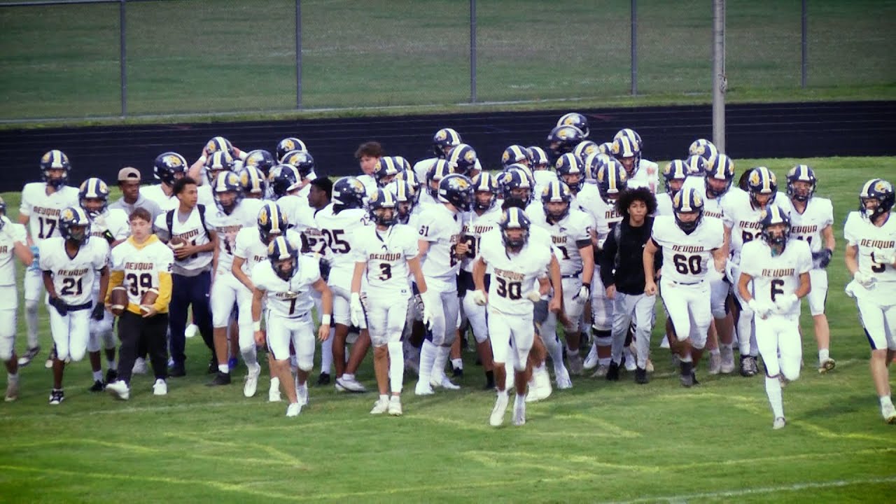 Neuqua Valley survives late rally from Waubonsie Valley
