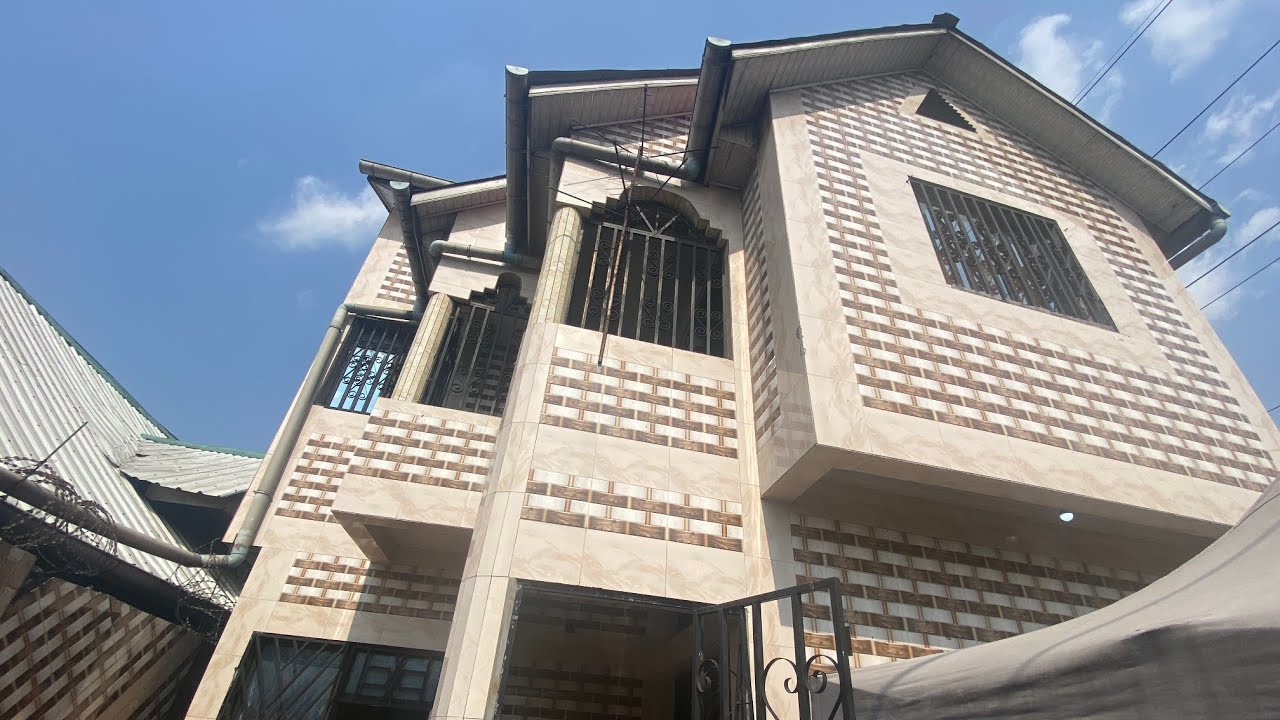 05/01/2026 IMMEUBLE EN VENTE À EFOBANCK Q/MIKONGA 7 CHAMBRES PRIX 185000$ À DISCUTER +243996527894
