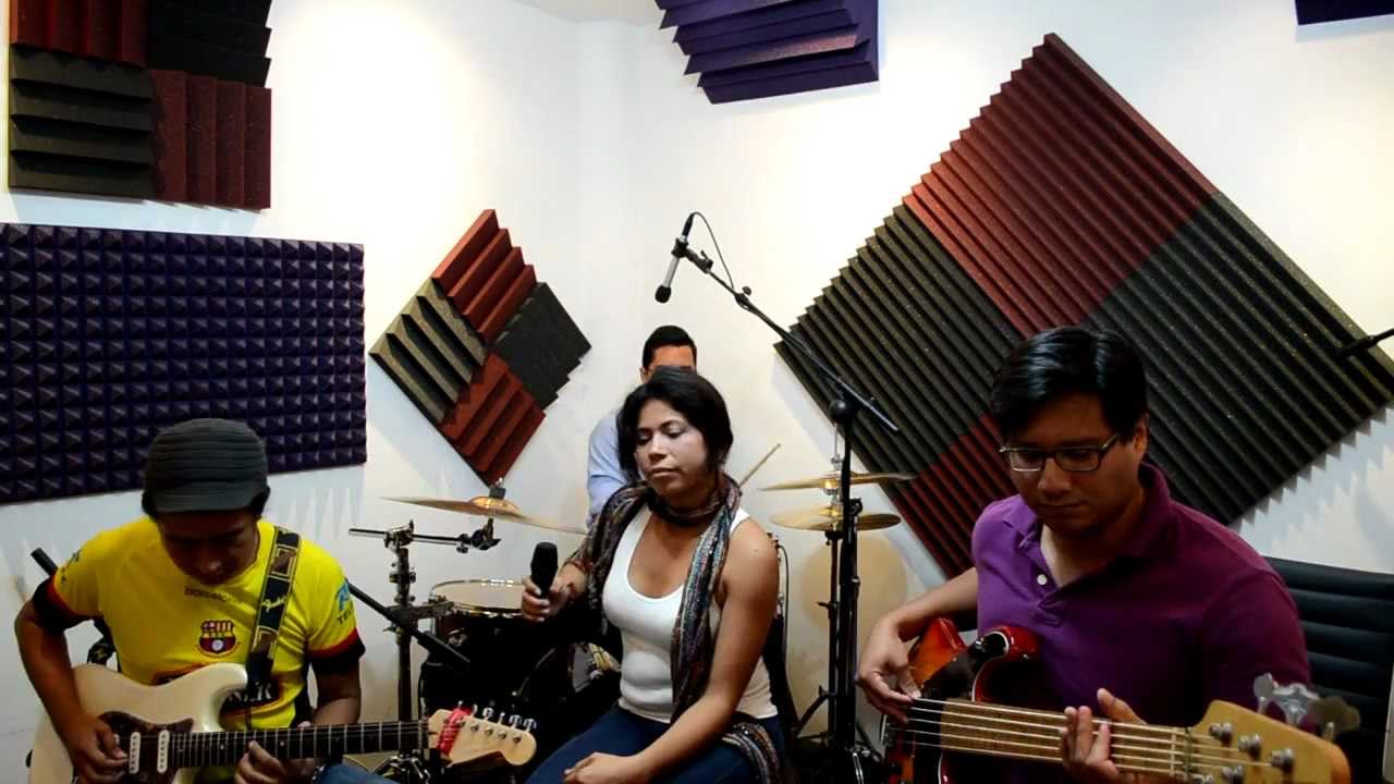 SUPERNOVA BAND - La Gata Bajo la lluvia (COVER)