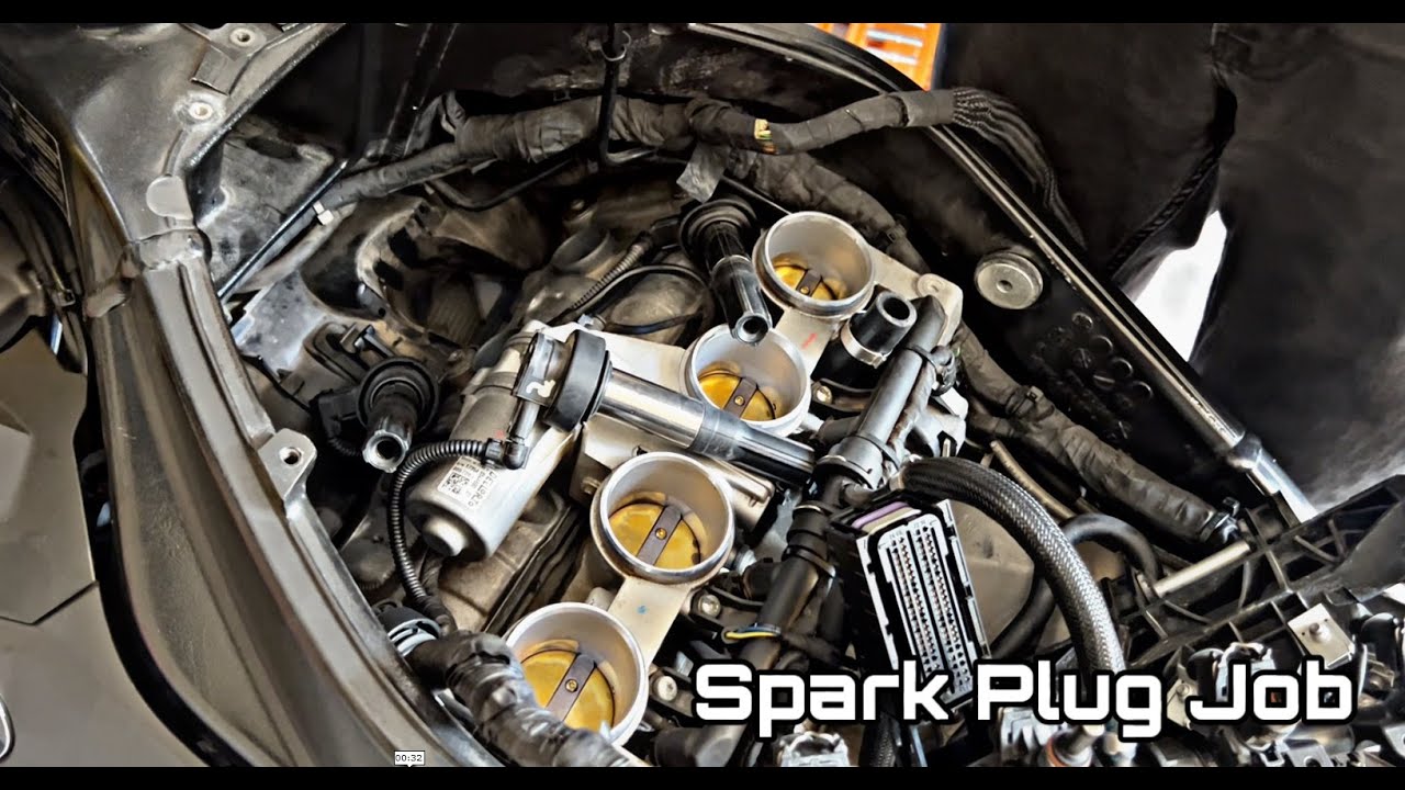 BMW S1000R/RR Spark Plugs Removal and Install
