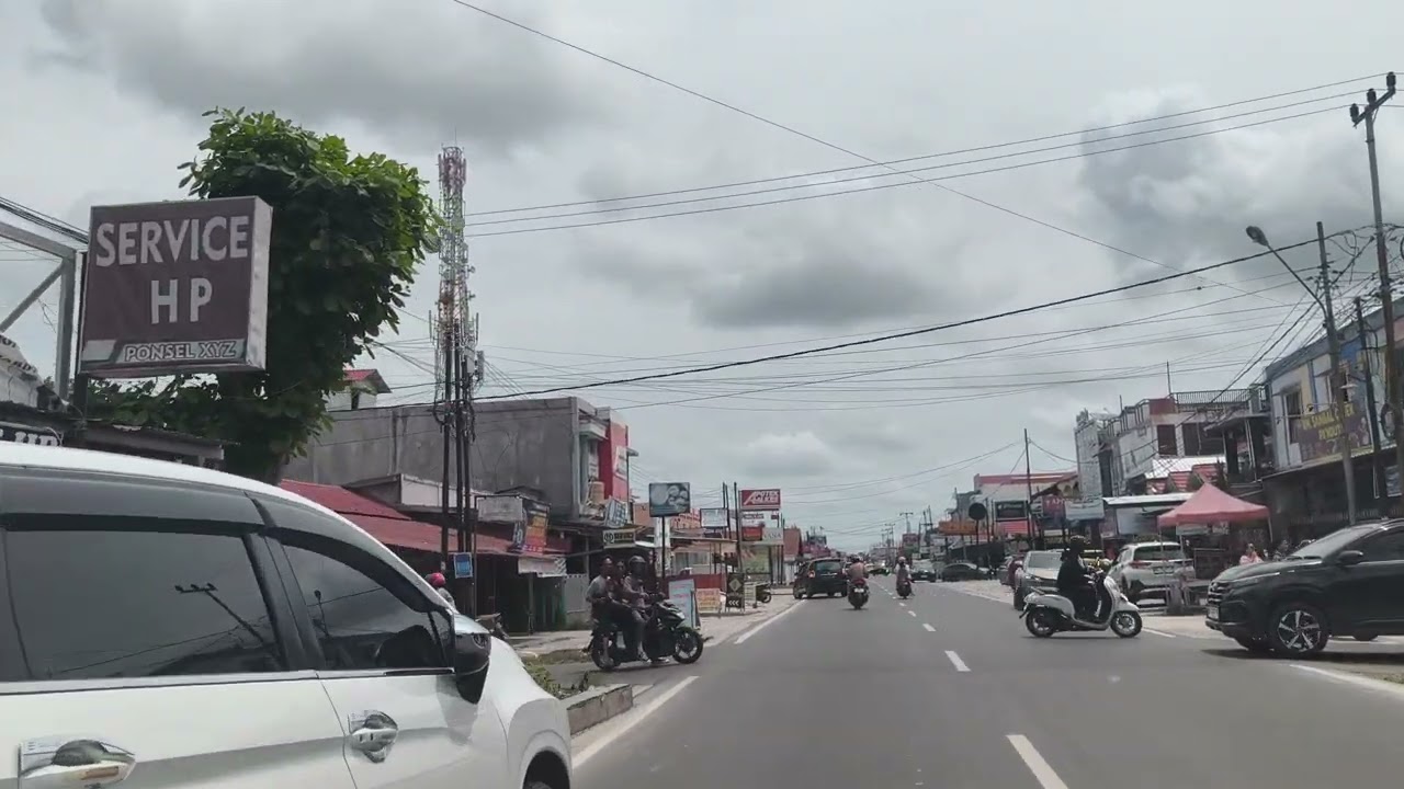 Jalan-Jalan Santai di Palangka Raya Ba’da Jum’at | Suasana Kota & Aktivitas Warga
