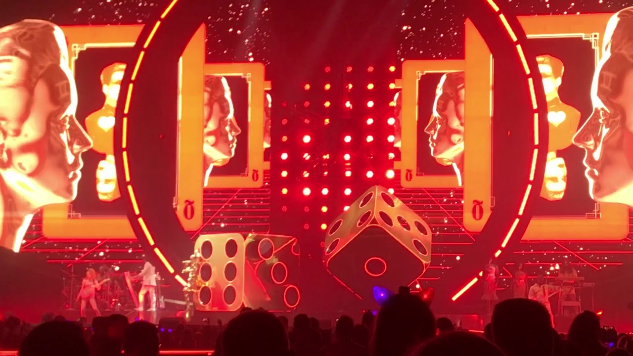 Katy Perry - Witness/Roulette (Witness: The Tour Vancouver 02/05/2018)