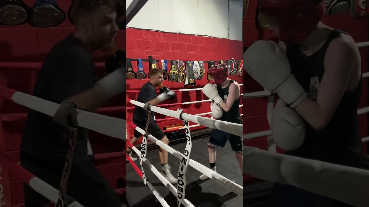 Sparring between fly and Cai southpaw vs orthodox #boxing #sparring #motivation #sports #fightprep
