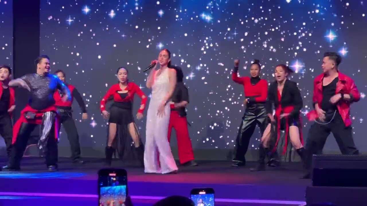 Julia Barreto | Dancing Queen