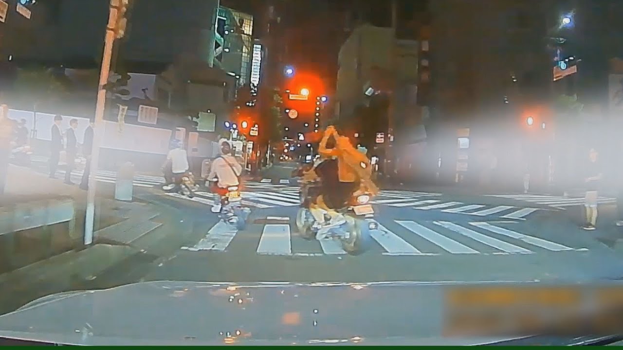 集団暴走容疑で少年１０人逮捕　松山東署・県警交通指導課など