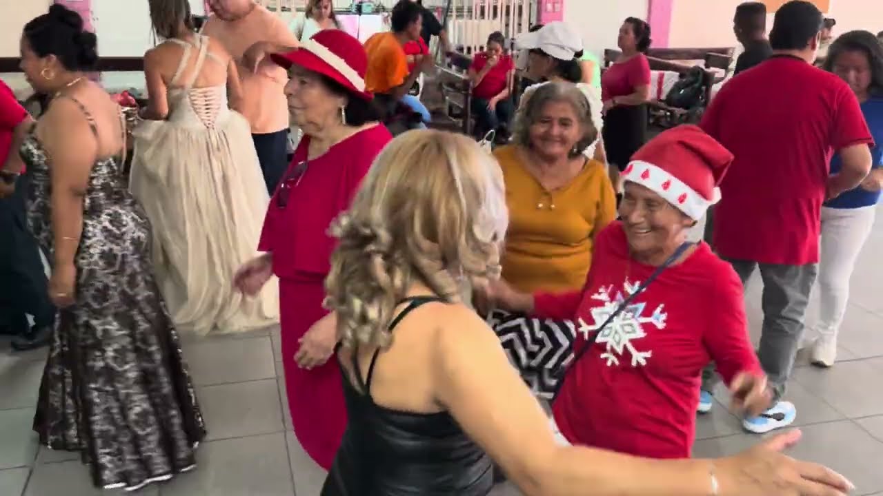 Baile Navideño San Salvador