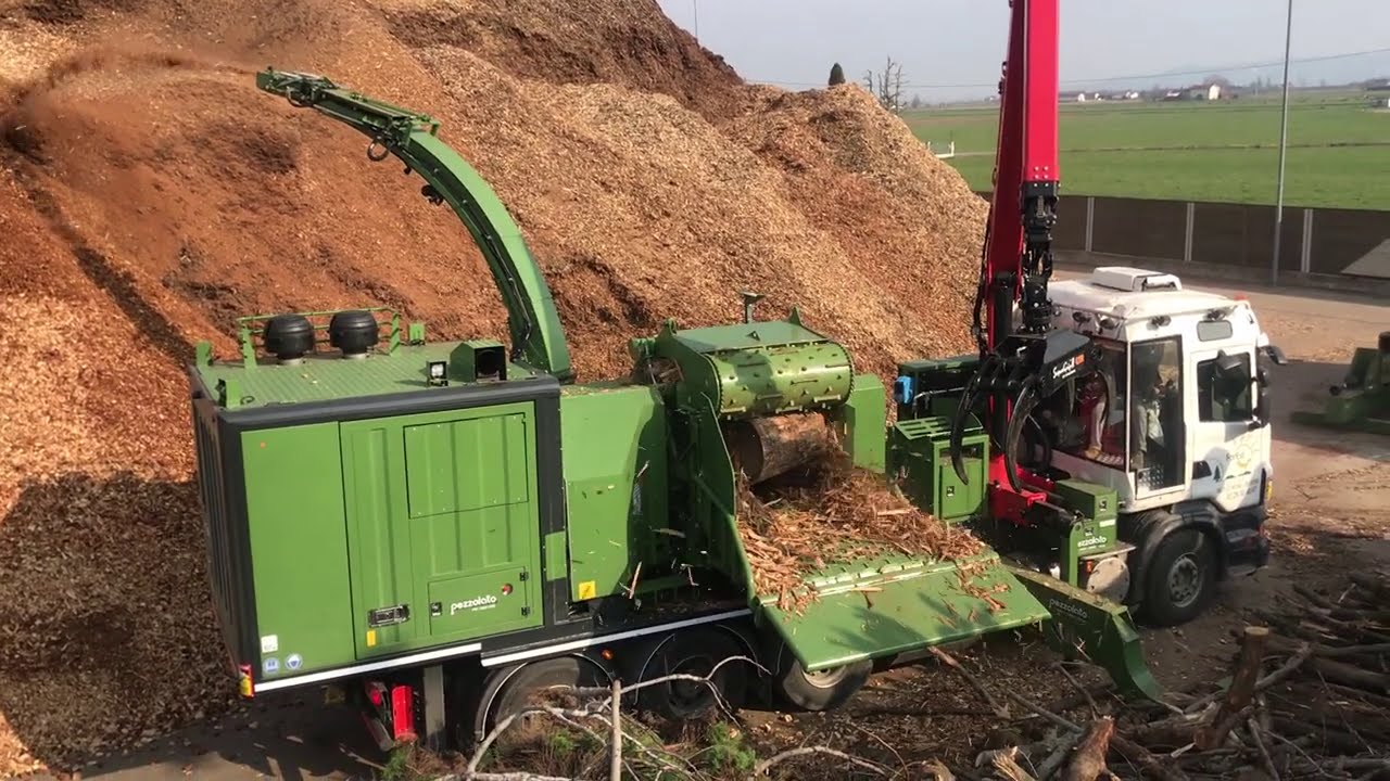 PEZZOLATO PTH 1400/1000 M - Cippatore a tamburo/Drum chipper driven by 1050hp CAT autonomous engine