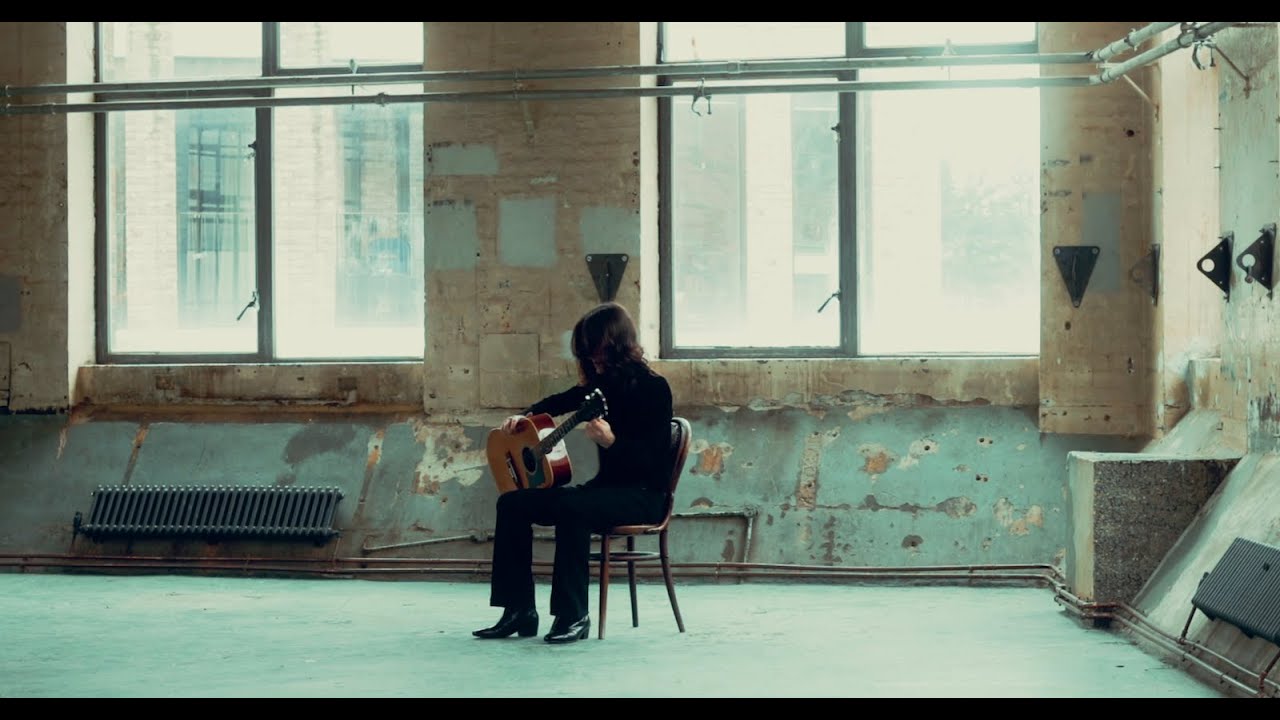 Gabriel Zingiber - Under a Mango Tree (Official Music Video)