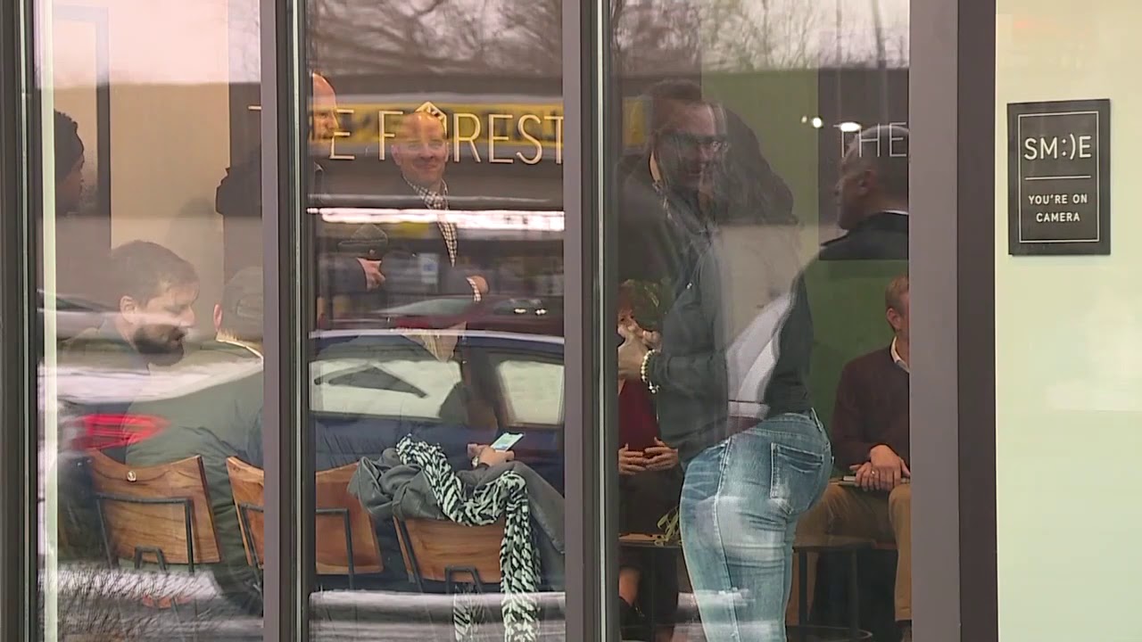 Patients in Ohio buy medical marijuana for the first time