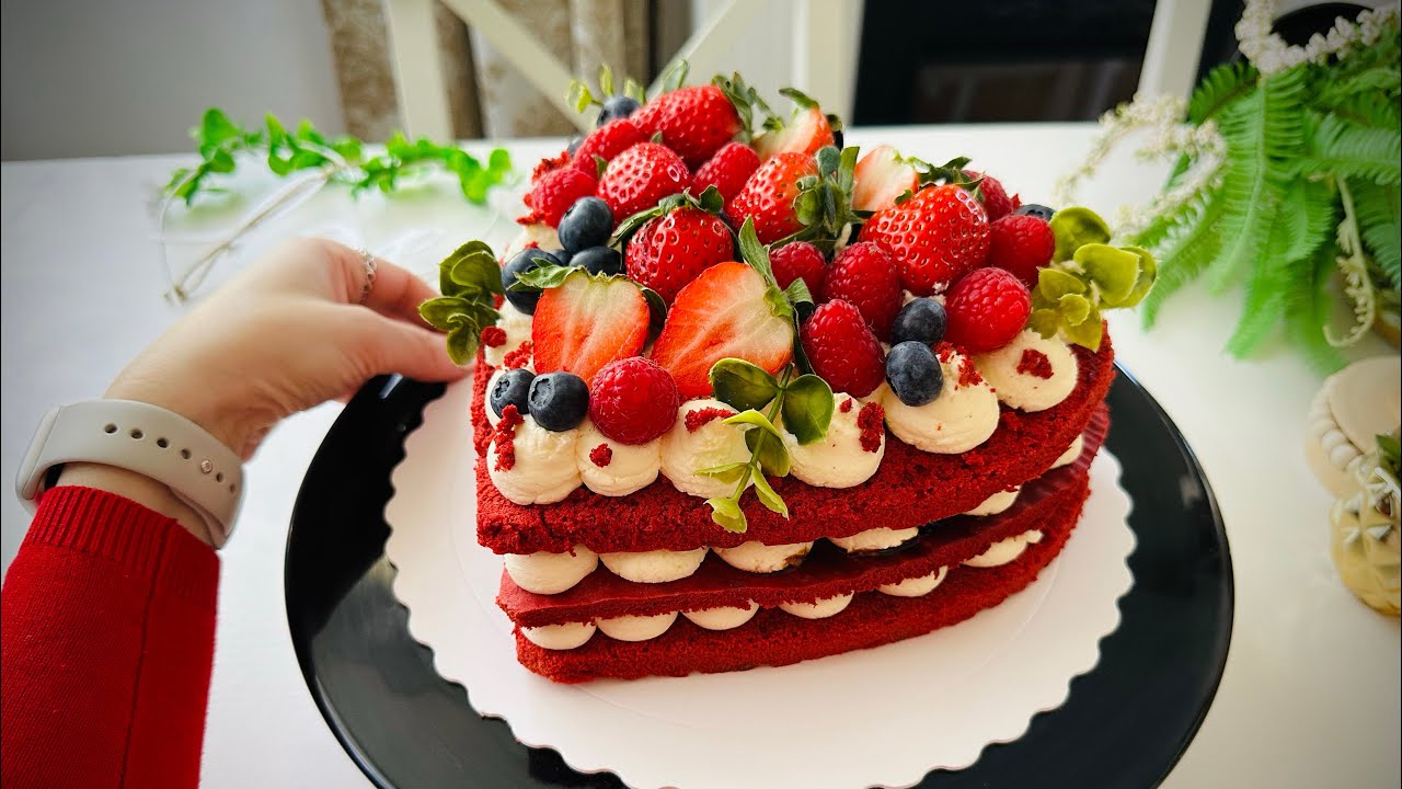 Tort Red Velvet Inimă - pentru momente speciale ❤️