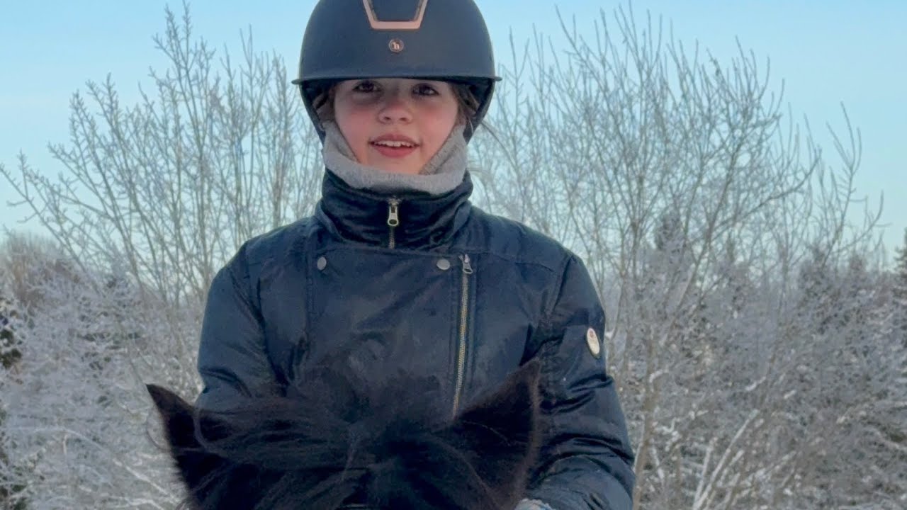 Minus 16° og full galopp ❄️🐎 | Chloe & Nemi i stallen 