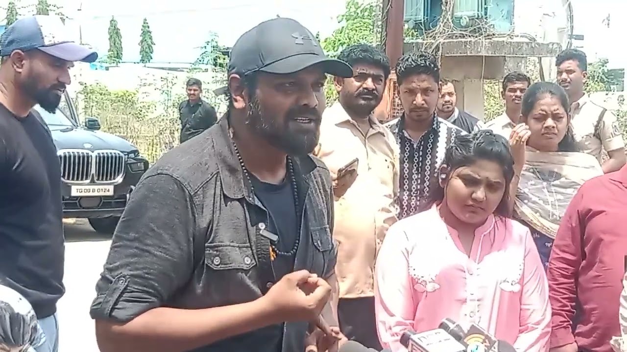 విష్ణు వల్లే కుటుంబంలో గొడవలు Manchu Manoj.ముదురుతున్న వివాదం. కొలిక్కిరాని మాటలు.