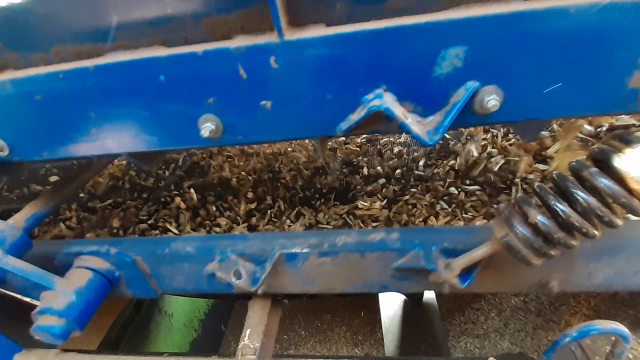AZLO FRANCE BIOMASSE  CRIBLE   SCREEN   CRIBA  SIEBUNG