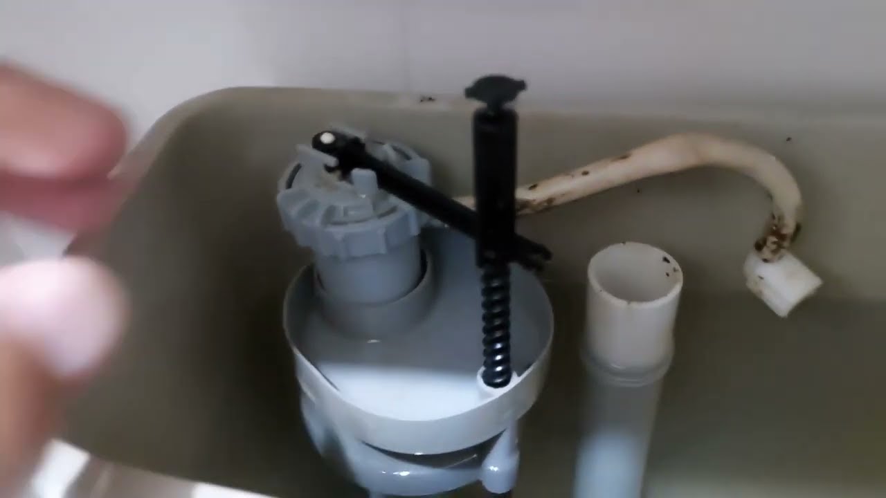 Vazamento na Caixa Acoplada Torre Castelo DECA