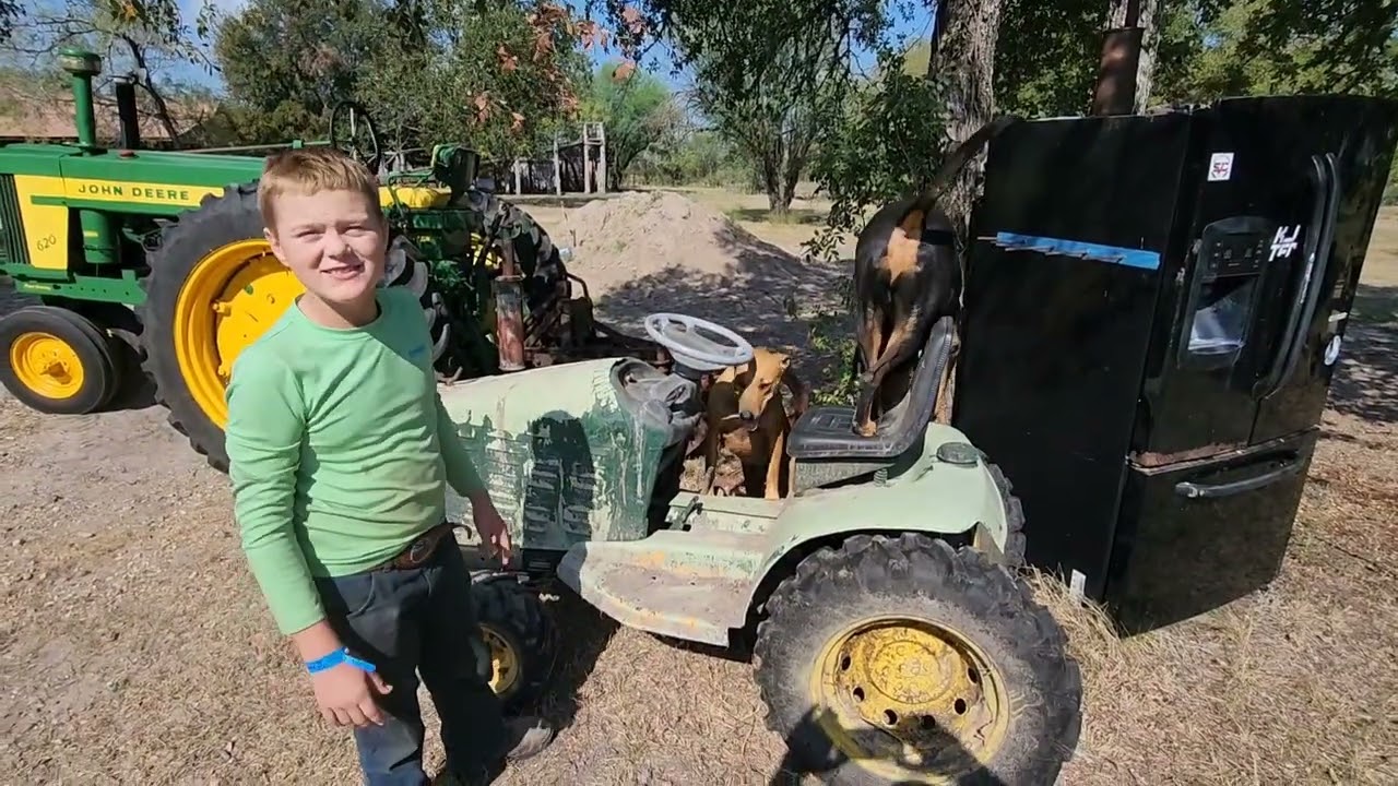 Обновление покраски Allis Chalmers CA и новый плуг! @henryandrusty