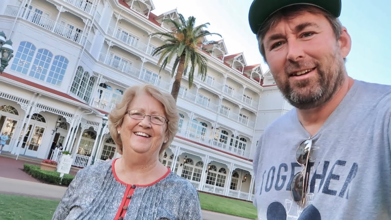 Staying at Disney’s Grand Floridian Resort Villas With My Mom - Theme Park View Room & Property Tour