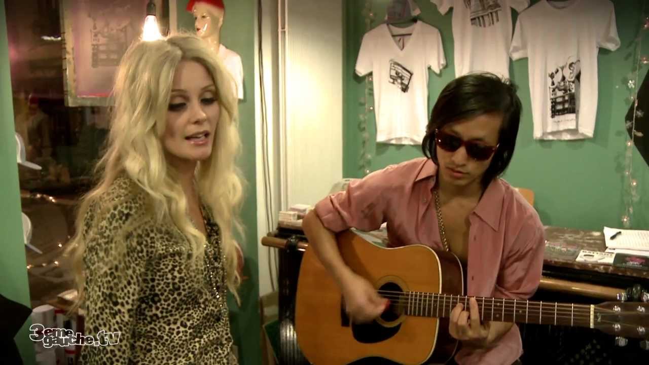 The Asteroids Galaxy Tour - Major - Acoustic [ Live in Paris ]