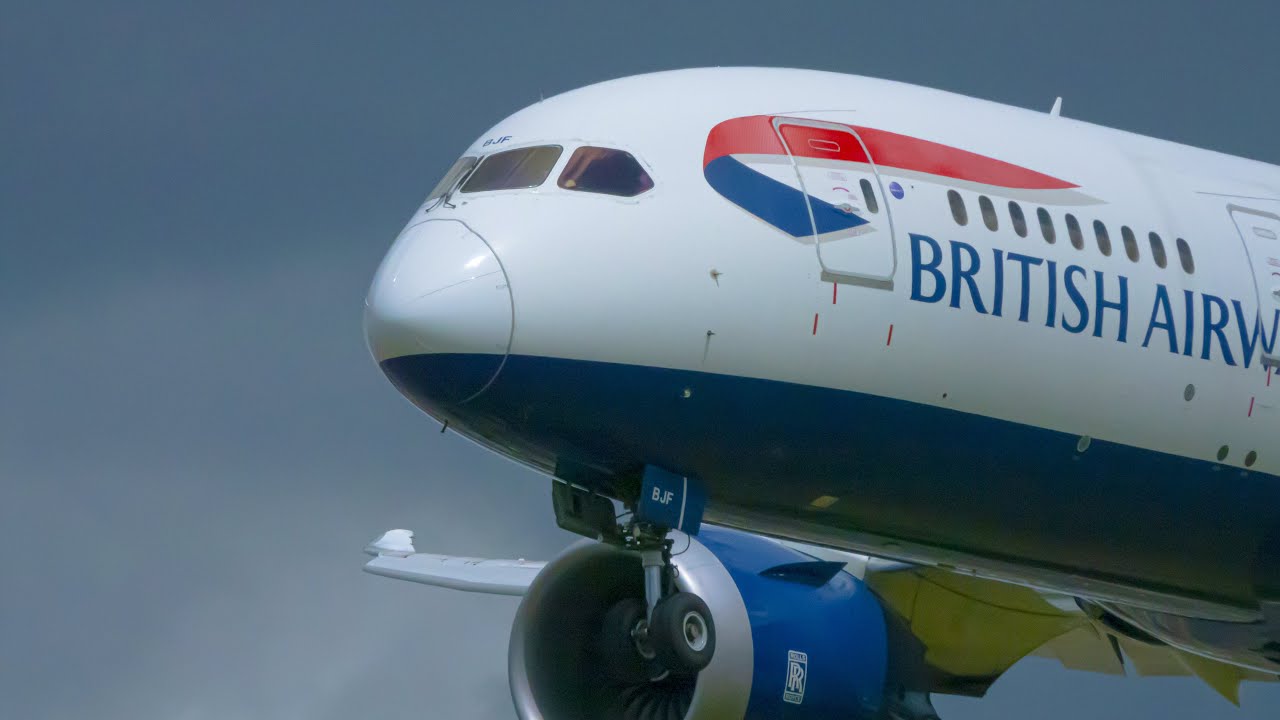 WINGFLUFF + VORTEXING - Wet and Cloudy Heathrow Arrivals #4k