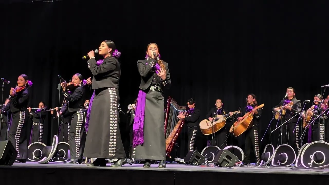 Franklin High School Mariachi Estrella Del Oeste - El Hombre Que Yo Amo