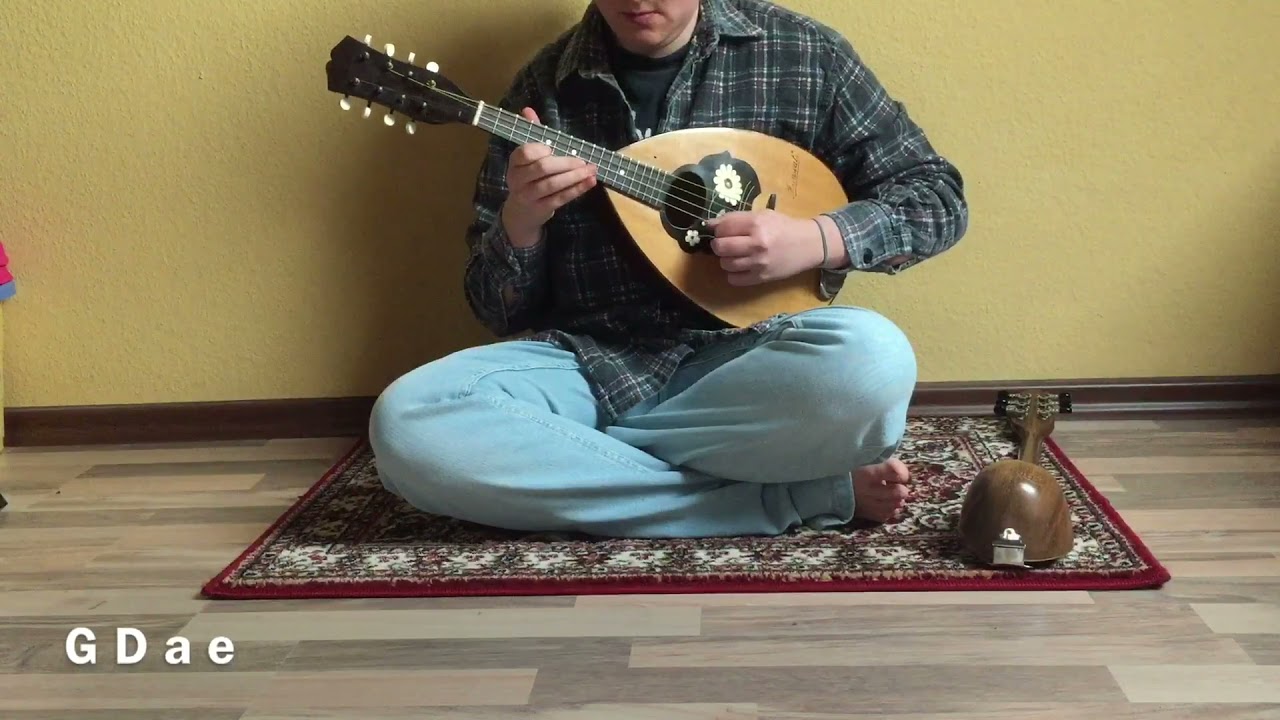 Mandolin played in Ukranian domra or kobza style - GDae tuning