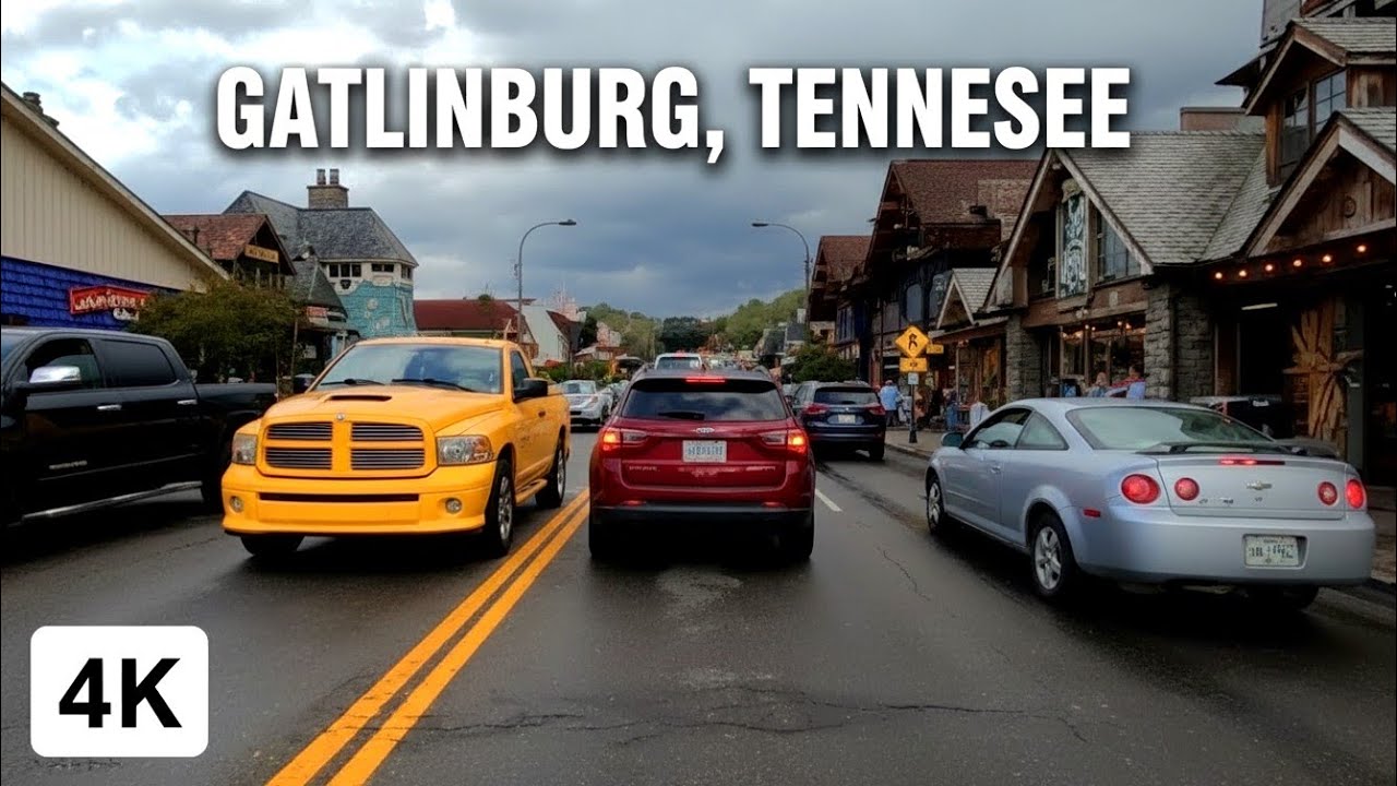 4K Driving in Gatlinburg Tennessee - The Great Smoky Mountains - An awesome mountain town - 2021