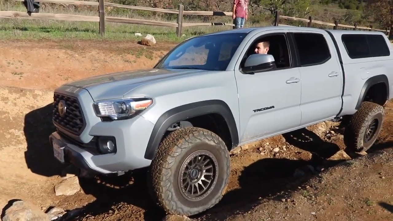 Провожу внедорожные испытания на моей новой Toyota Tacoma в Hollister Hills SVRA