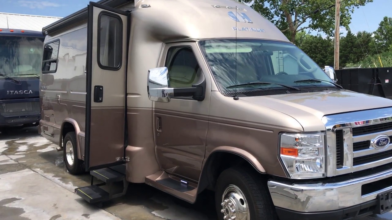 ** Twin Beds or King Bed **  2016 Platinum 220TB by Coach House  -  w/Paul 