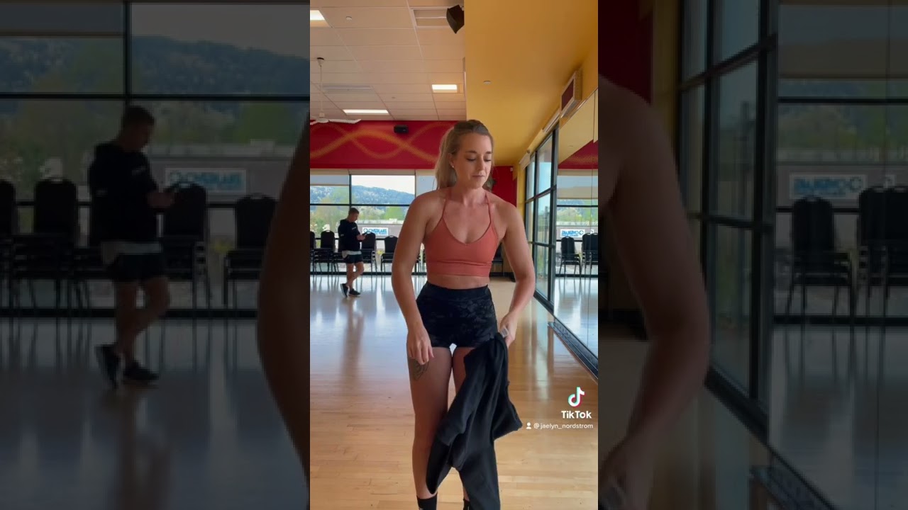 Gymshark OOTD Review: Venture hoodie, Studio sports bra + KK Fit shorts