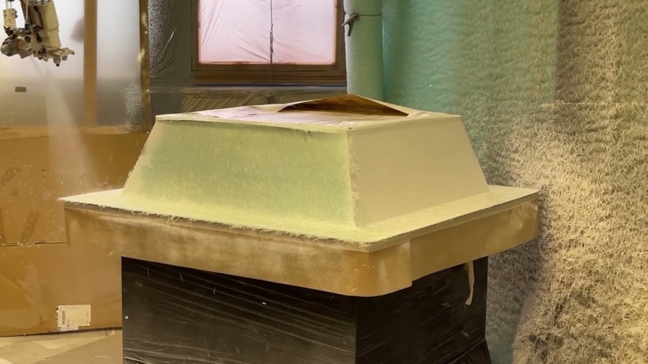 Robot gel coat and fibre spraying