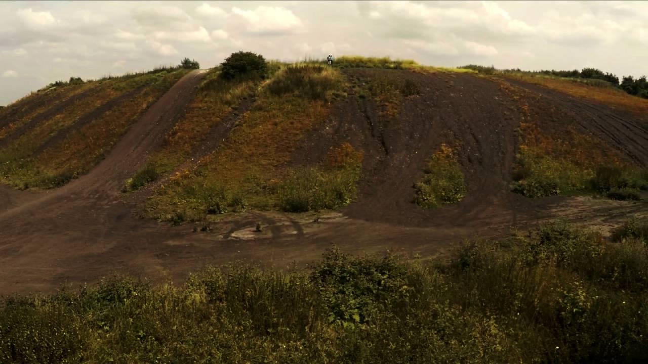 Drône de terril     chapitre 1: mazingarbe-Grenay