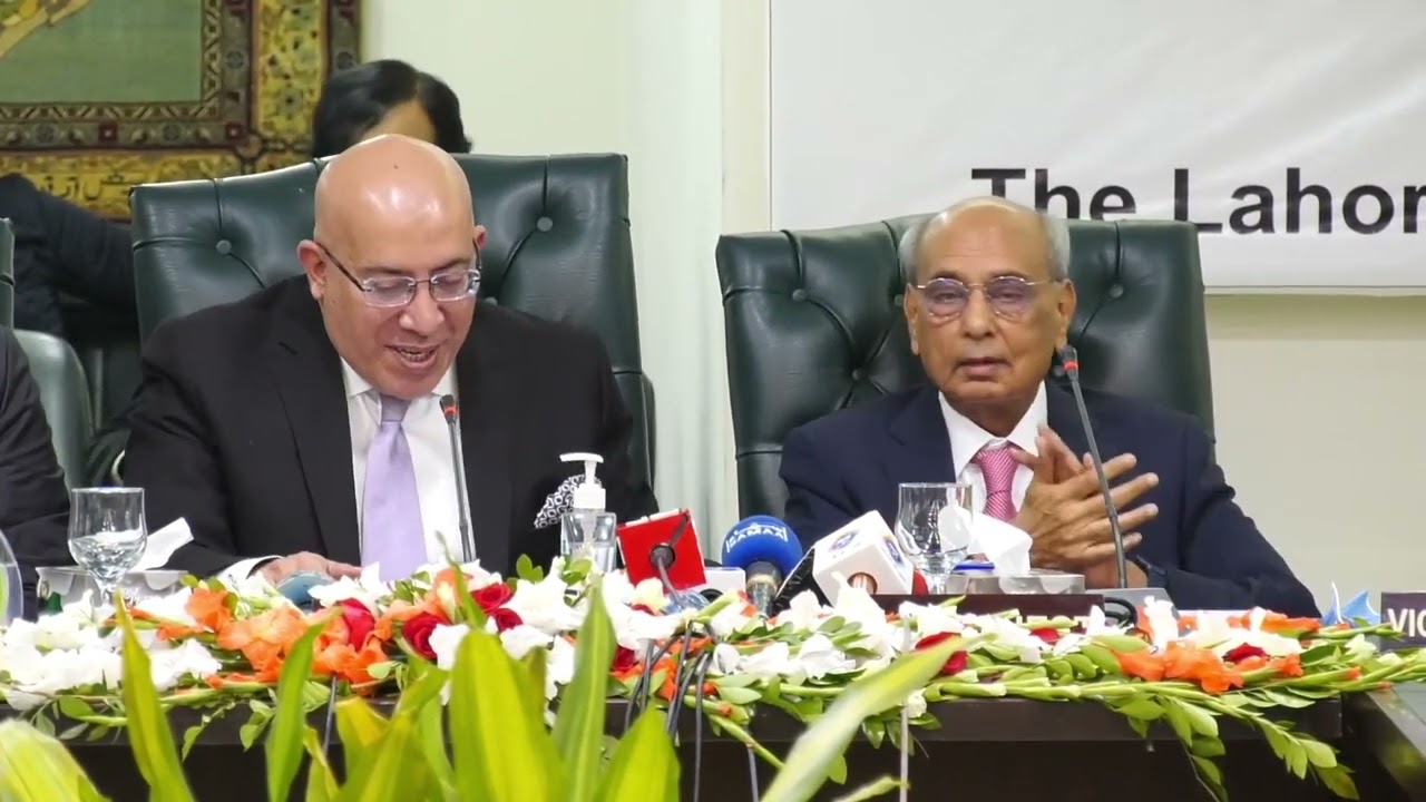 Mian Mohammad Mansha Visits LCCI.