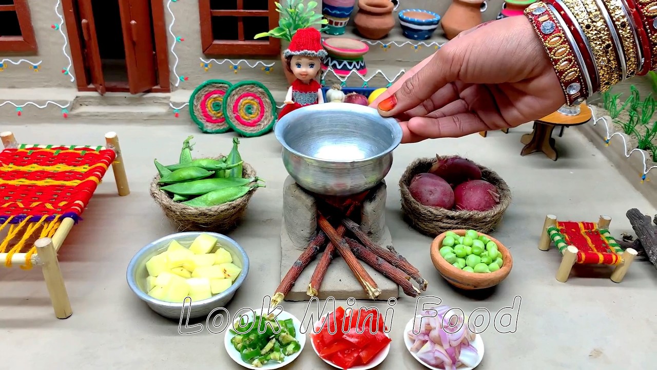 Aloo Matar Curry Recipe + Chapati | Potato Peas Curry Recipe | Aloo Matar Gravy | Mini Cooking