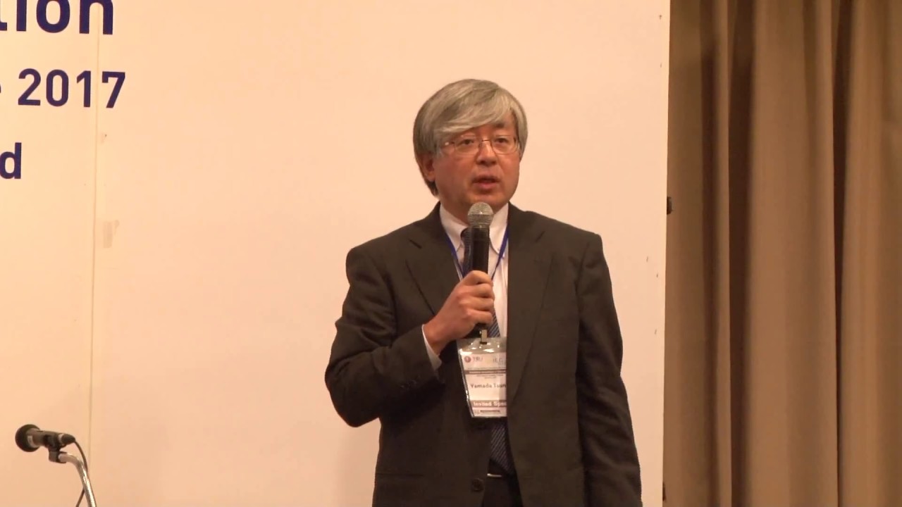 Learning Analytics and IMS standards Using JMOOC Case