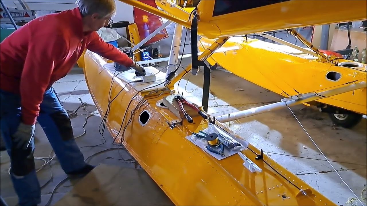 Water rudders lifting control