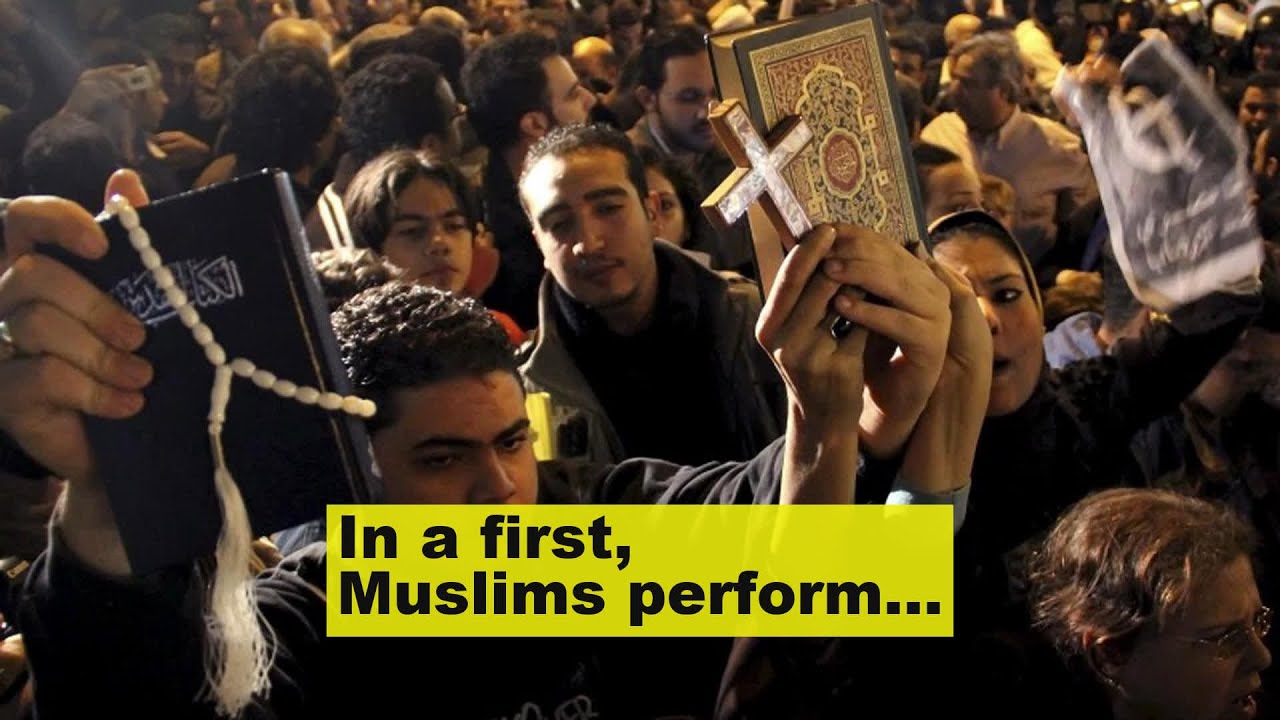 In a first, Muslims perform Taraweeh prayer at Times Square in US