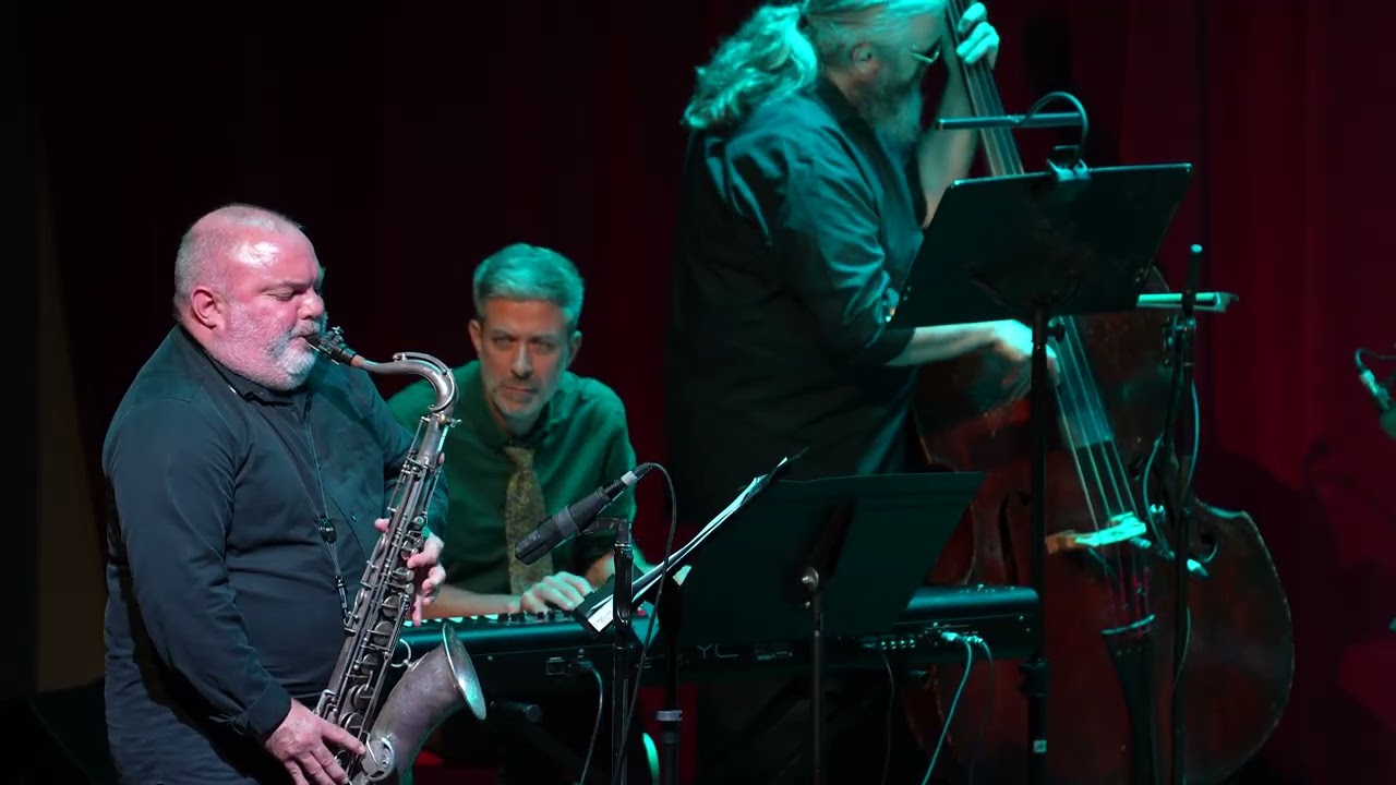 Ensemble Iberica - Skating Is Art (Ara Dinkjian)