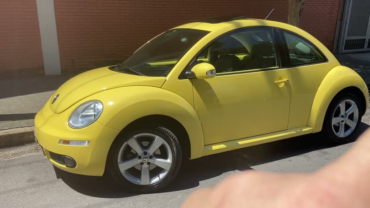 New Beetle 2009 Amarelo com 51 mkm 