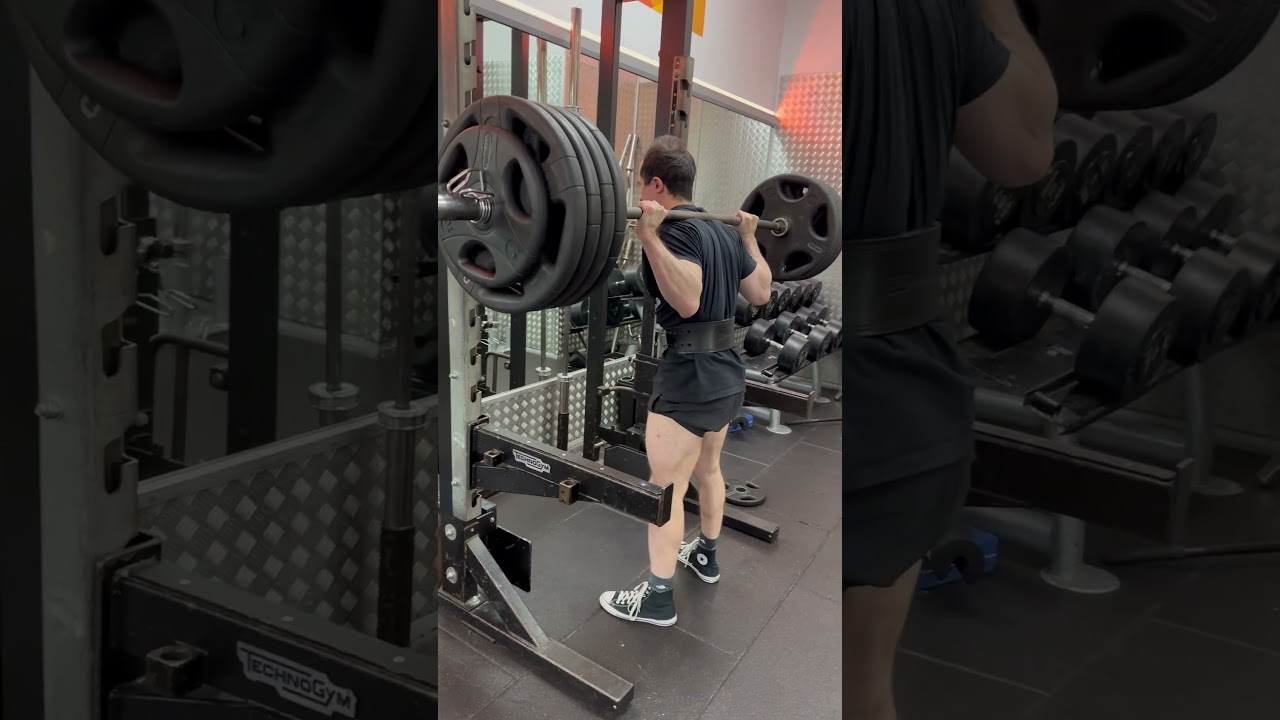 INSANE 200KG SQUAT at 68kg bodyweight 🤯🤯 #powerlifting #strong #fitness