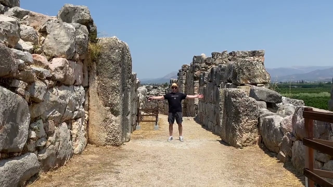 The Ancient Citadel of Tiryns: A Short Tour