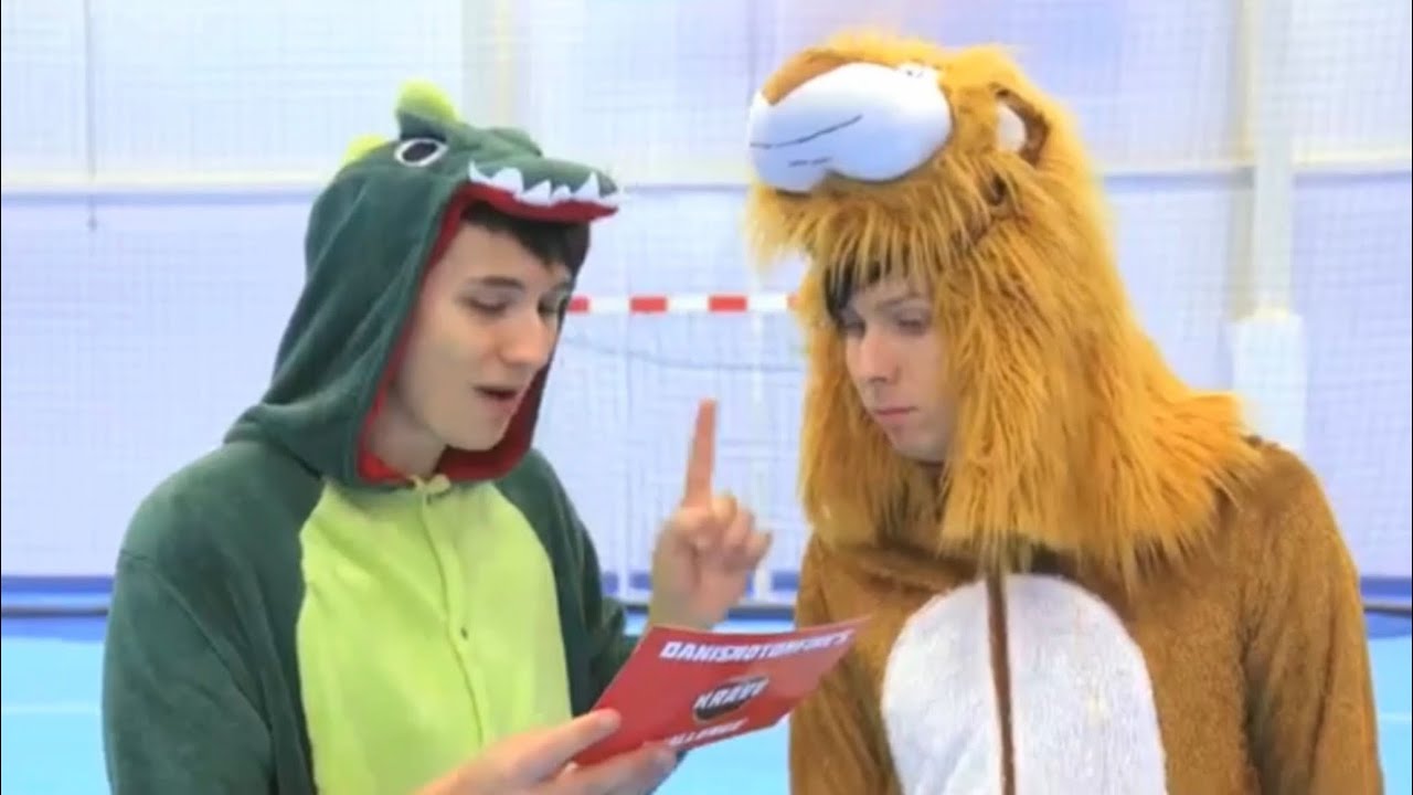 Dan the Dinosaur vs. Phil the Lion - THE EXTINCTION RACE (danisnotonfire deleted video)