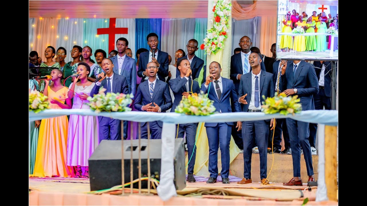 CHORALE IGITERAMO /MPA AMAVUTA -MANA YO MW'IJURU KUVA NA KUMENYA - UHARAHO MANA YACU  NIWE YATUREMYE