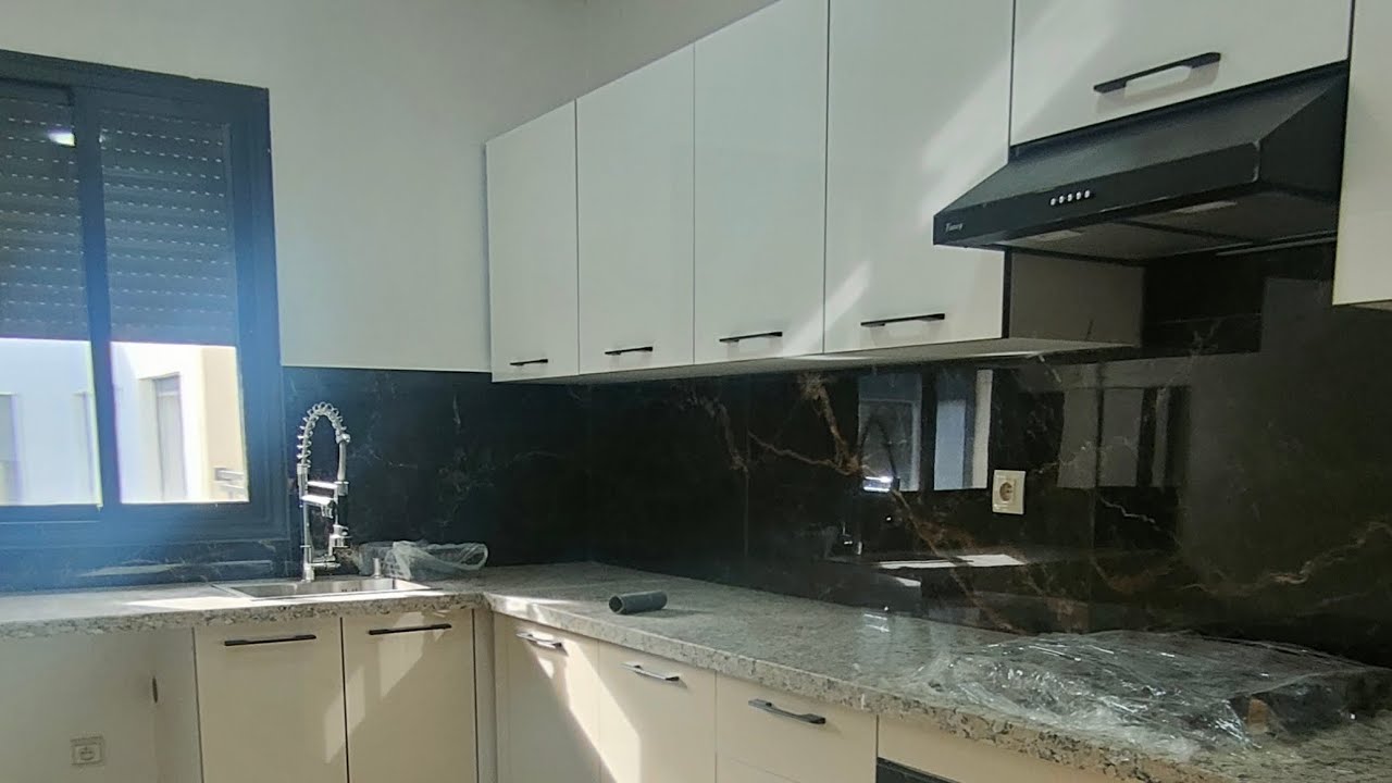 برطمة للكراء في سيدي معروف باقة جديدة معمرها سكن فيها شي واحد 56 متر 0606055310